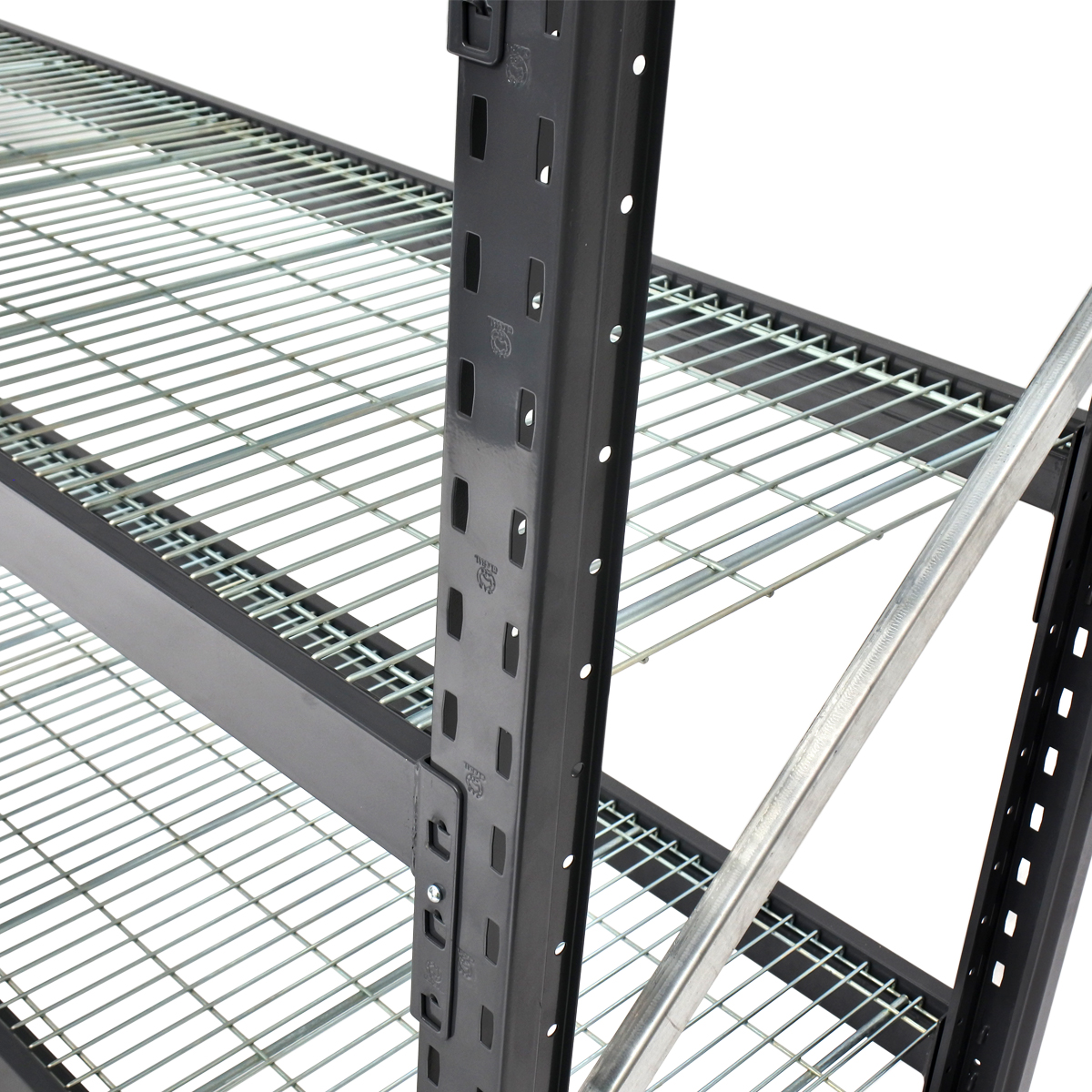 LONGSPAN-SHELVING-WITH-MESH-CLOSE-UP